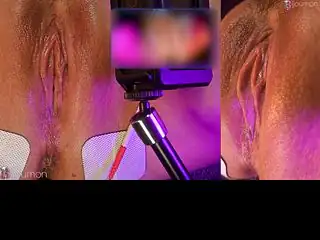 Extreme Close Up: Pussy Bulges and Pulses Watching VR – High-Speed #5