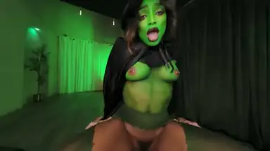 Rhae Woods As Elphaba Puts Spell On You, Especially Make You Hard Enough For Any Attack